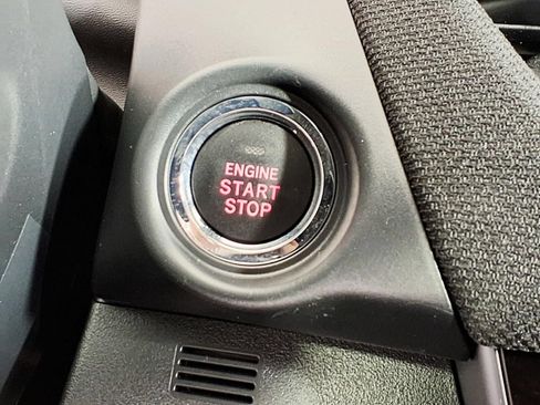 Used 2026 Subaru Outback Premium AWD/4WD image 19