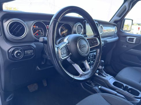 Used 2021 Jeep Wrangler Unlimited Sahara w/ Uconnect 4C Nav & Sound Group image 17