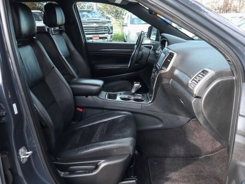 Used 2018 Jeep Grand Cherokee Altitude image 38