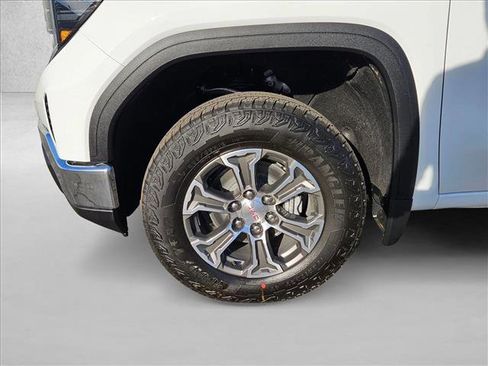 New 2026 GMC Sierra 1500 SLE w/ X31 Off-Road Package image 16
