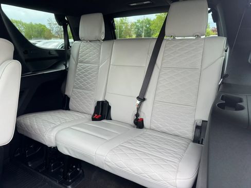 Used 2025 Cadillac Escalade Sport Platinum w/ LPO, Floor Liner Package AWD/4WD image 19