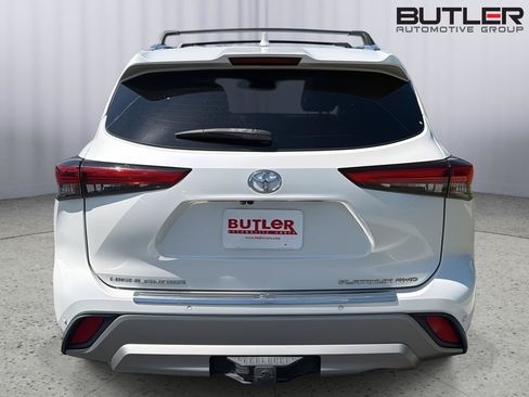 Used 2020 Toyota Highlander Platinum AWD/4WD image 5