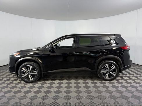 Used 2024 Nissan Rogue SL w/ SL Premium Package image 9