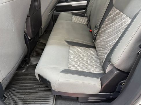 Used 2018 Toyota Tundra SR5 AWD/4WD image 10