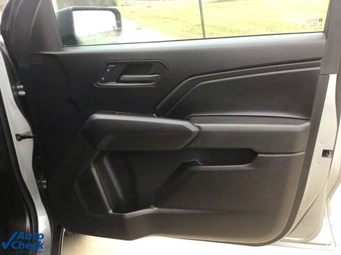 Used 2024 Chevrolet Colorado W/T w/ WT Convenience Package image 18