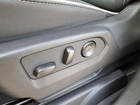 New 2026 Chevrolet Suburban Premier image 10