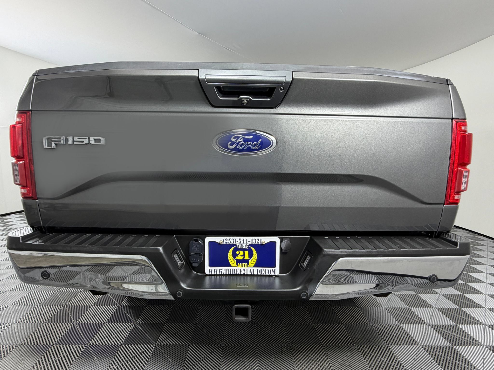 Used 2017 Ford F150 Lariat w/ Equipment Group 501A Mid AWD/4WD image 9