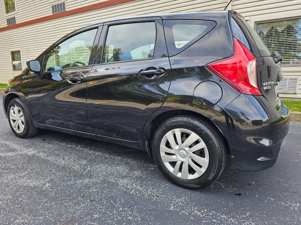 Used 2017 Nissan Versa Note SV FWD image 5