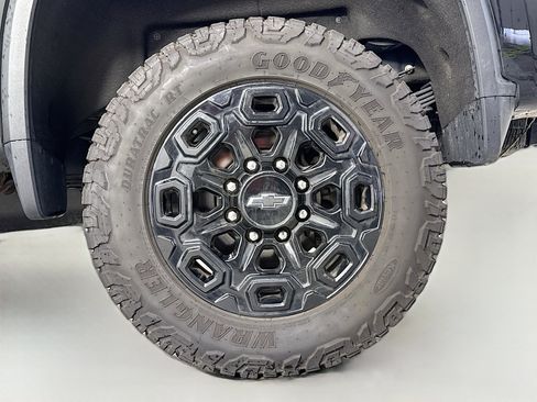 Used 2024 Chevrolet Silverado 3500 LTZ w/ LTZ Plus Package AWD/4WD image 34