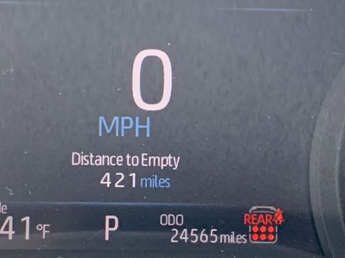 Used 2025 Toyota Sienna XLE image 43