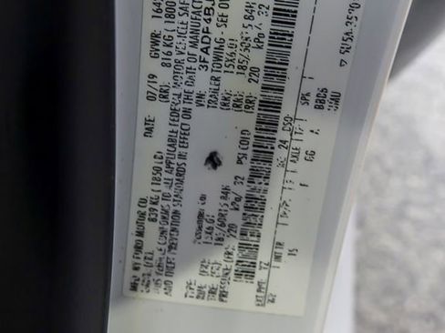 Used 2019 Ford Fiesta SE image 27