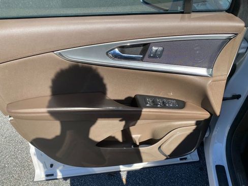 Used 2016 Lincoln MKX Reserve w/ Cargo Utility Package image 11