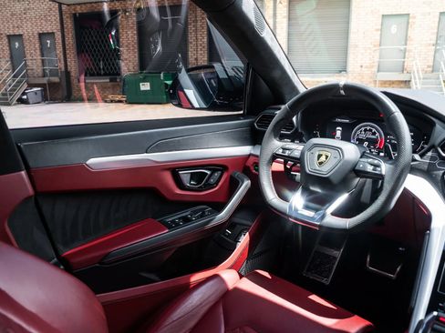 Used 2020 Lamborghini Urus AWD/4WD image 37