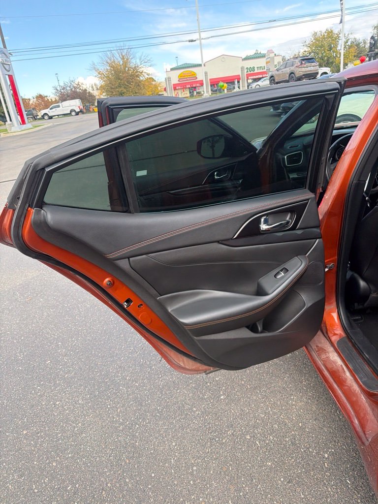 Used 2019 Nissan Maxima SR w/ Premium Package FWD image 8
