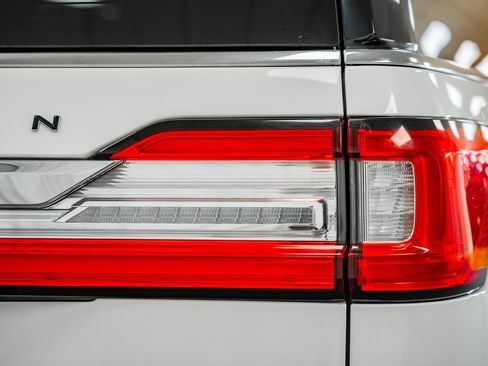 Used 2021 Lincoln Navigator L Black Label w/ Special Edition Package image 20