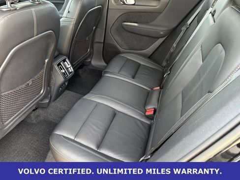 Certified 2023 Volvo XC40 B5 Ultimate w/ Protection Package Premier image 31