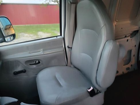 Used 2008 Ford E-350 and Econoline 350 Extended Super Duty RWD image 24