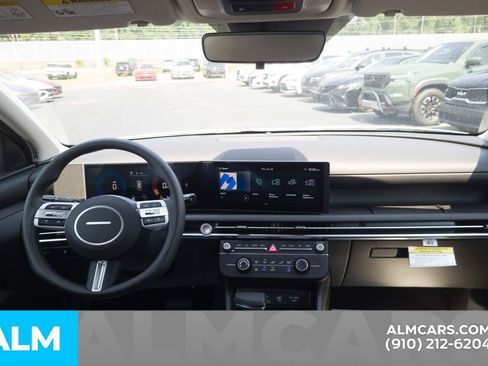 Certified 2025 Hyundai Tucson SE image 20