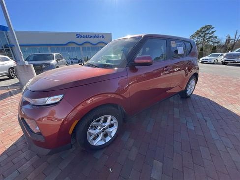 Used 2021 Kia Soul S image 9