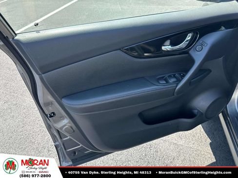 Used 2021 Nissan Rogue Sport SV AWD/4WD image 16