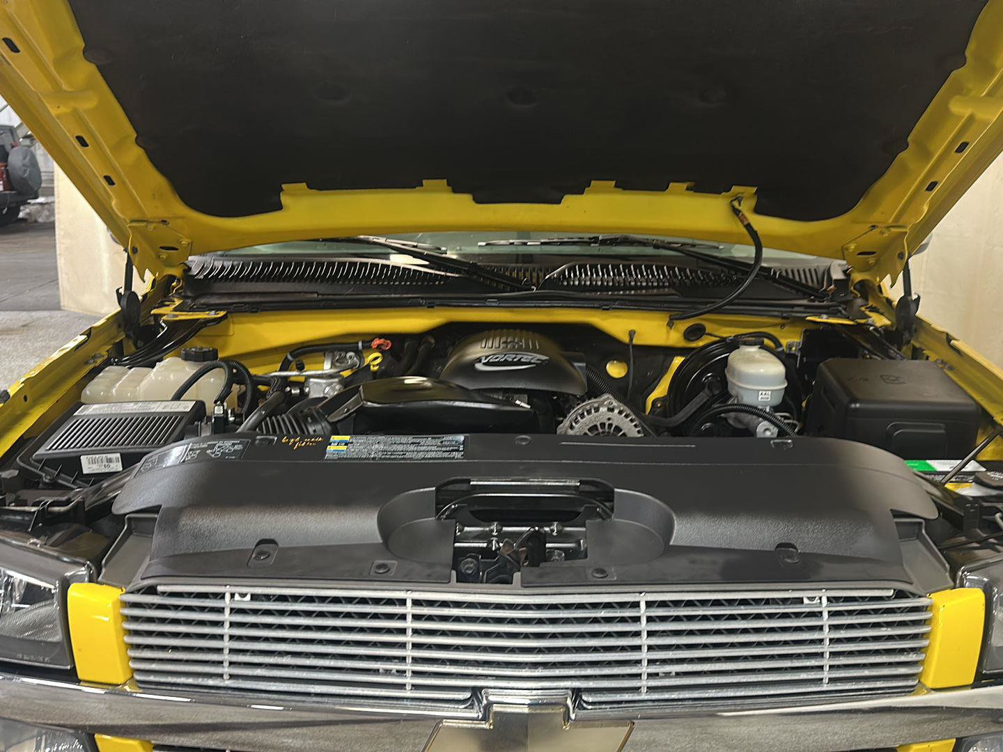 Used 2005 Chevrolet Silverado 1500 LT w/ Light Duty Power Package AWD/4WD image 14