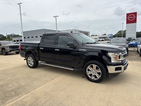 Used 2019 Ford F150 XLT w/ Equipment Group 302A Luxury AWD/4WD image 11