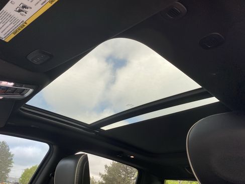 Used 2022 RAM 1500 Limited w/ Night Edition image 8