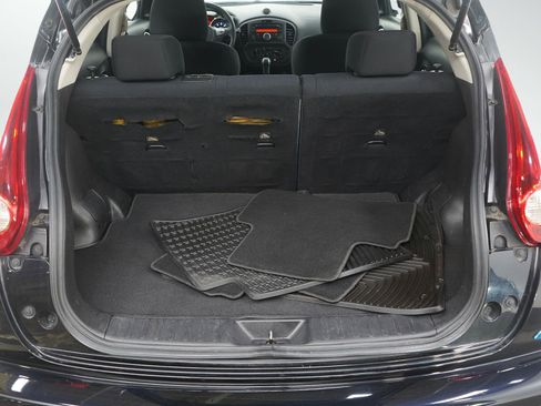 Used 2013 Nissan Juke S image 9