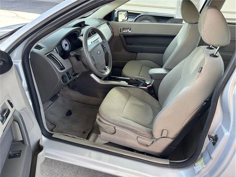 Used 2008 Ford Focus SES FWD image 11