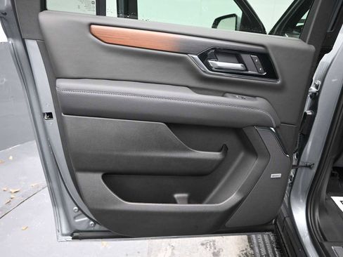 New 2026 GMC Yukon XL Denali w/ Sun & Power Step Package image 17