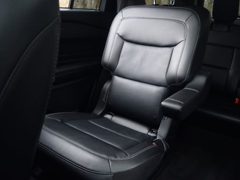 Used 2023 Ford Explorer Limited w/ Equipment Group 301A image 15