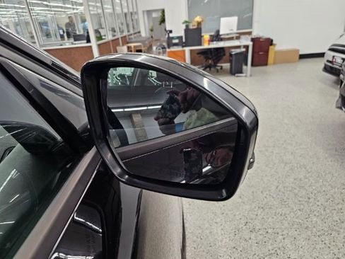 Used 2020 Jaguar E-PACE SE image 40