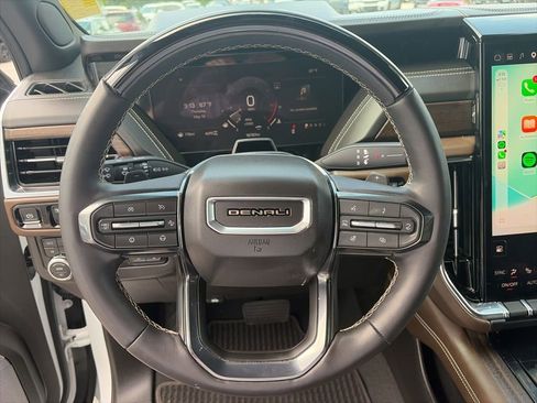 Used 2026 GMC Yukon Denali Ultimate AWD/4WD image 15