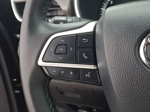 Certified 2026 Toyota Highlander XLE AWD/4WD image 22