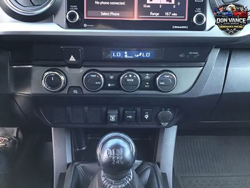 Used 2022 Toyota Tacoma TRD Off-Road image 18