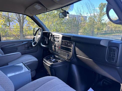 Used 2013 Chevrolet Express 1500 image 24