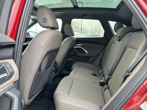 New 2025 Audi Q5 Premium image 16
