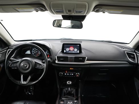 Used 2018 MAZDA MAZDA3 Touring FWD image 13