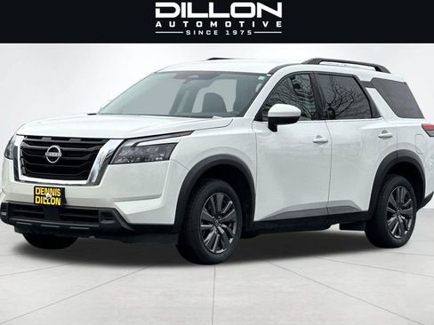Used 2024 Nissan Pathfinder SV AWD/4WD image 8