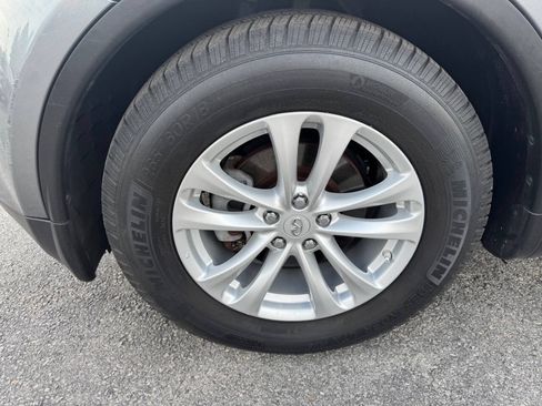 Used 2017 INFINITI QX70 2WD image 18