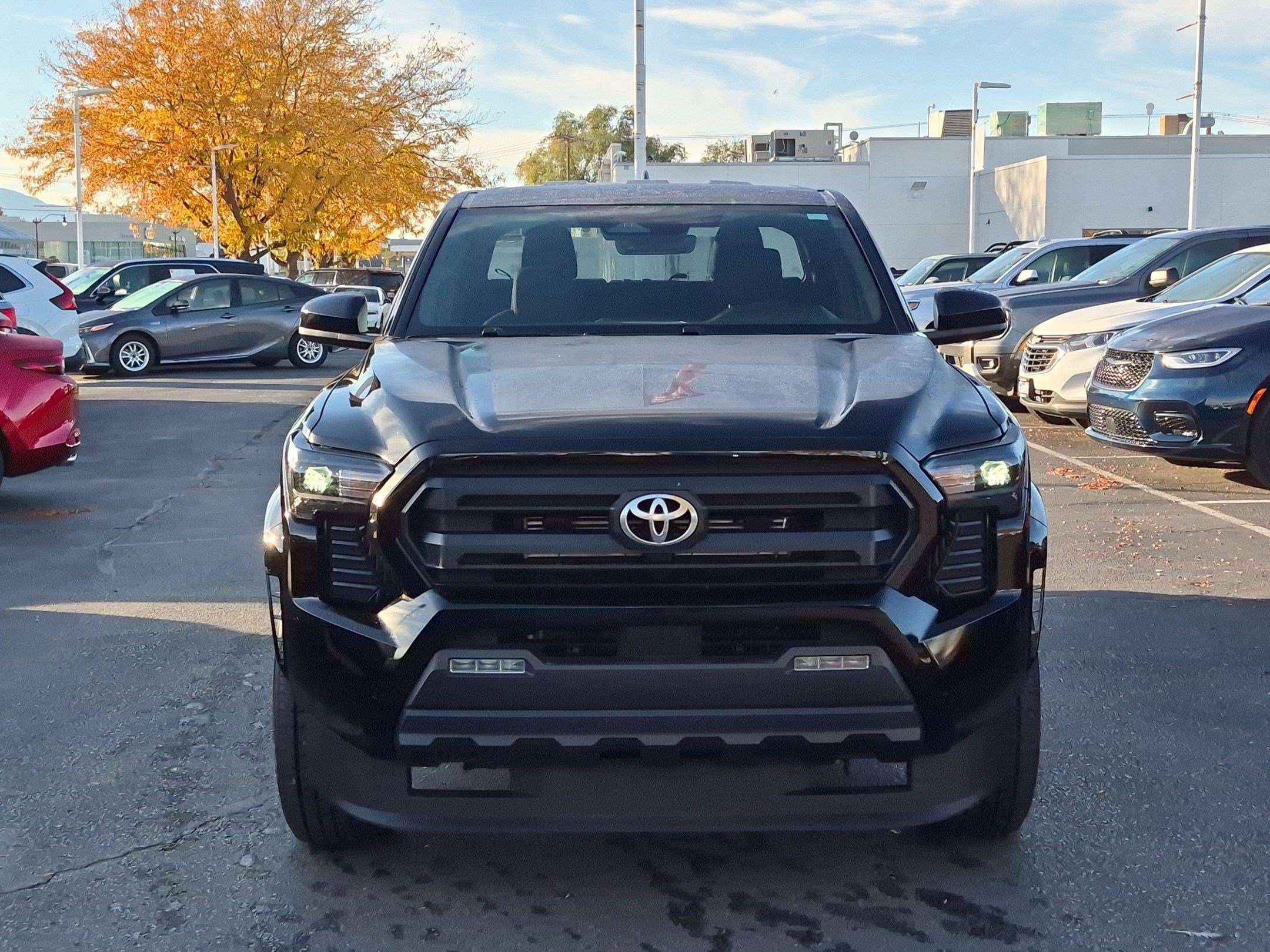 Used 2025 Toyota Tacoma SR5 AWD/4WD image 11