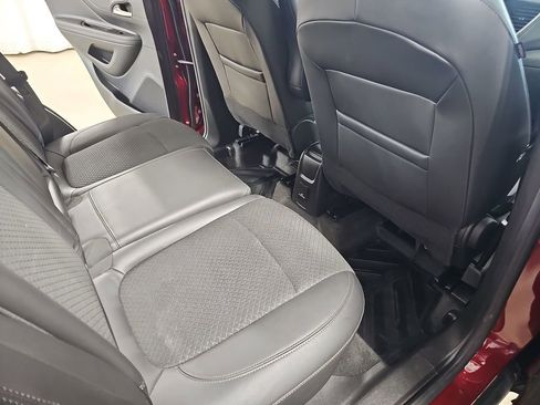 Used 2022 Buick Encore Preferred w/ Safety Package AWD/4WD image 14