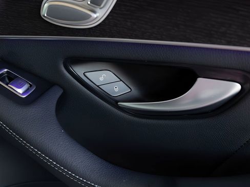 Used 2022 Mercedes-Benz GLC 300 4MATIC image 80