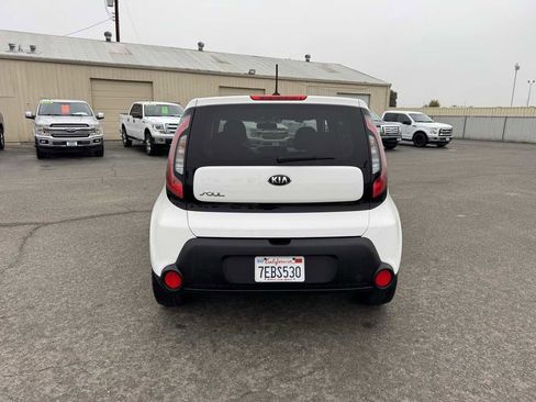 Used 2014 Kia Soul + image 7
