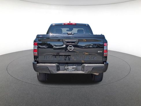 Used 2023 Nissan Frontier SV w/ Technology Package RWD image 6