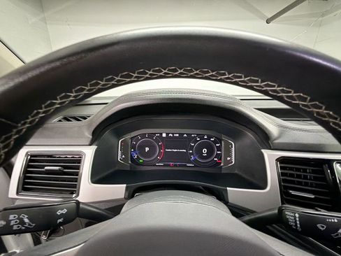 Used 2022 Volkswagen Atlas SEL image 11