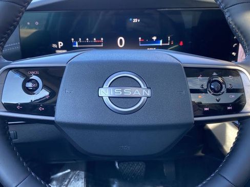 New 2026 Nissan Murano Platinum image 17