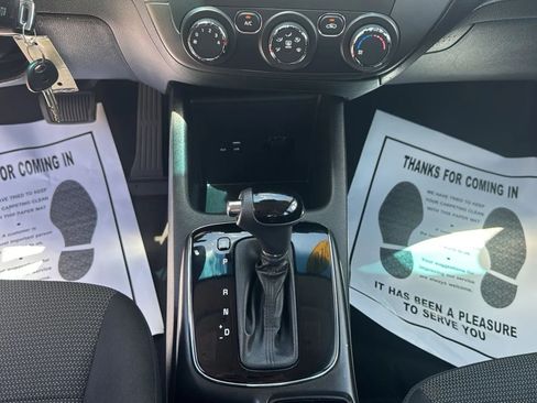 Used 2018 Kia Forte LX FWD image 17
