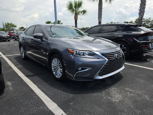 Used 2016 Lexus ES 350 w/ Premium Package w/Wood Trim FWD image 2