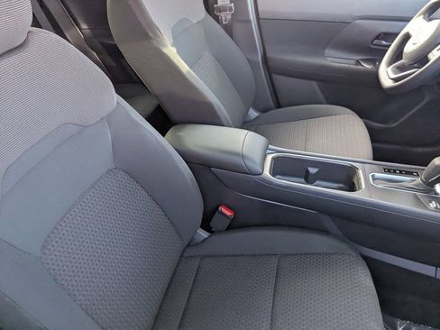 Used 2026 Nissan Kicks S image 11